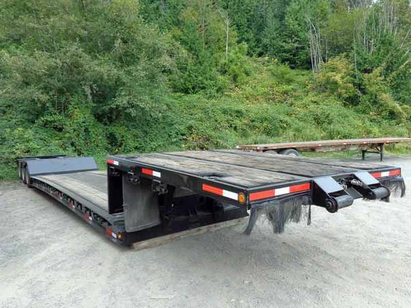 01 Kalyn Siebert 48x102 Removable Goosneck 3 Axle Lowboy Trailer