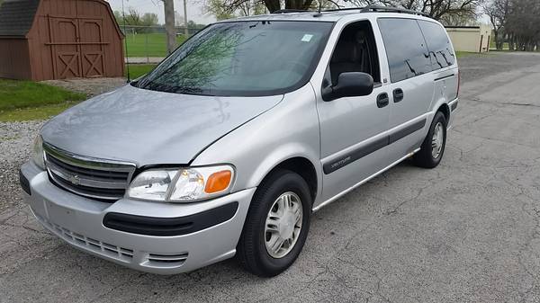 03 Chevrolet Venture LT leather seats room for 7 very clean