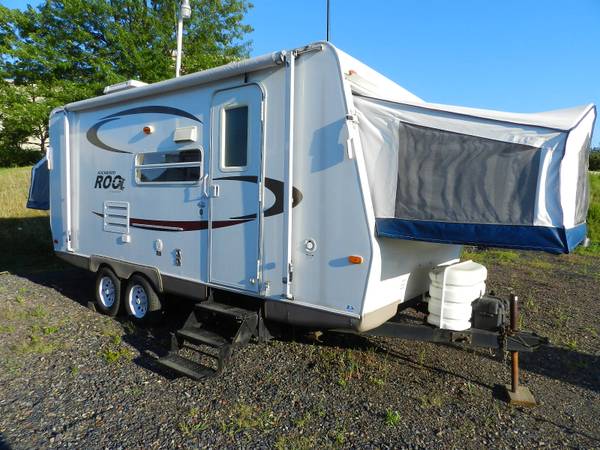 07 Rockwood 21SS Roo expandable wslideout