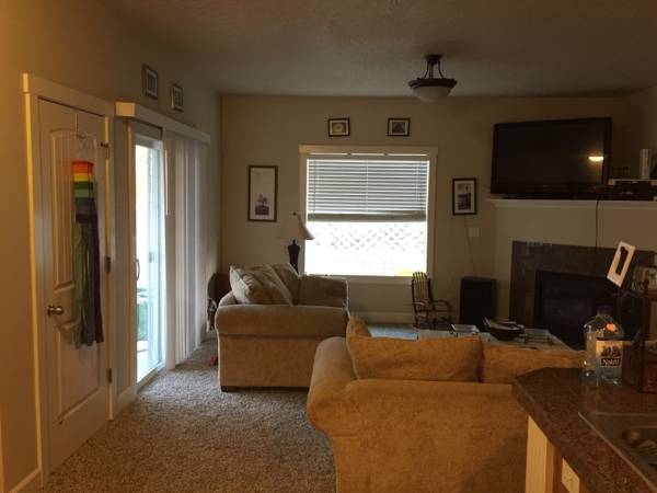 0ne bedroom for rent in a 1700 sqr foot house furnished if you need. (meridian)