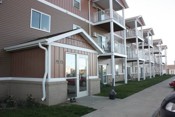1, 2 amp 3 Bedroom Units at States Addition Apartments