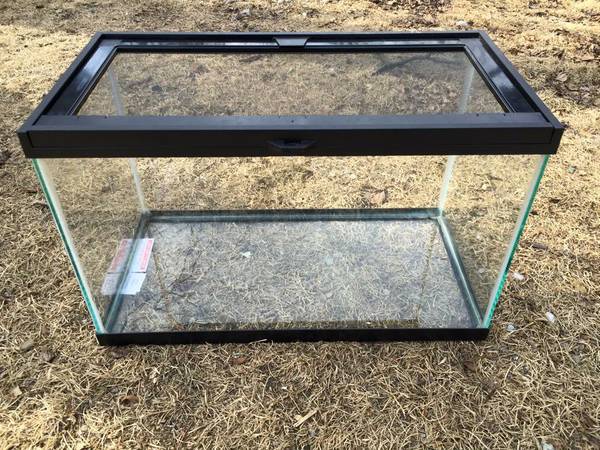 10 gal barley used critter tank 25 (Valley)