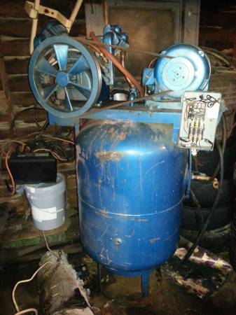 100 gallo air compresor 3 phaze (hartford ct)