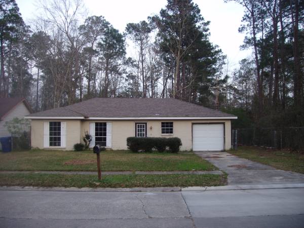 1100  Section 8 accepted. Houses available in Slidell (Slidell)
