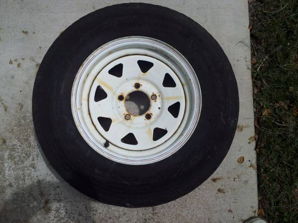 14 Trailer rims and tires