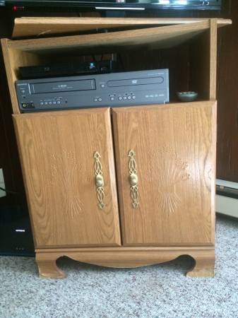15 OBO TV Stand