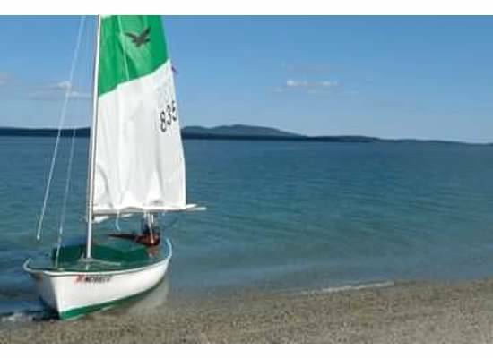 16 Foot Day Sailor Sailboat Sail Boat with Charm