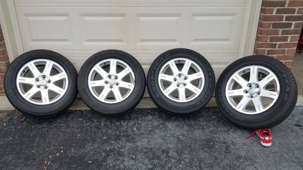17 inch OEM Chryaler 300 rims wheels new tires..like new set