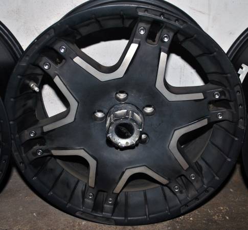 18x8.5 black wsilver american racing wheels