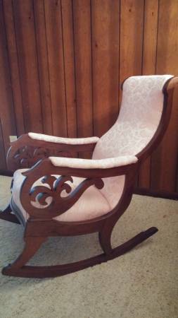 1900s BEAUTIFUL Antique rocker