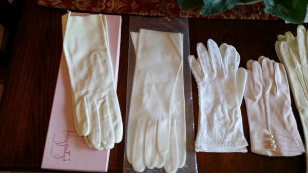 1970s womens high end gloves