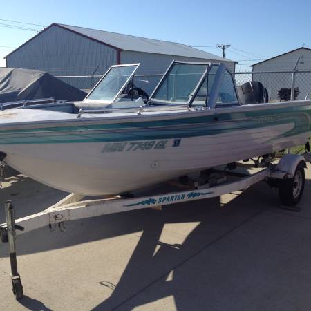 1994 Crestliner V170SPORTFISH BOAT