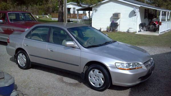 1998 Honda Accord 3200 (rocky mount)