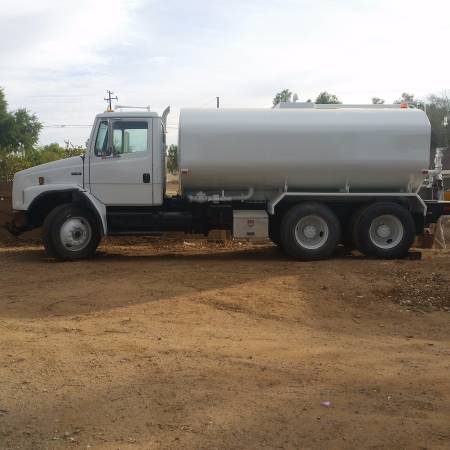 1999 Water Truck 4000 gallons