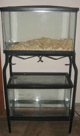 2 critter reptile tanks with double  stand (Biddeford)