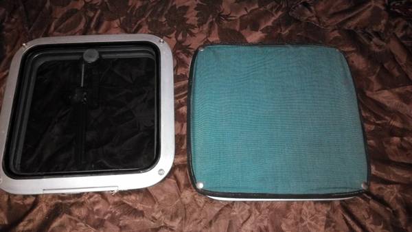 2 TAYLORMADE HIGH QUALITY BOAT HATCHES