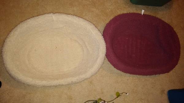 2 Wicker Pet Beds (med) (United States)