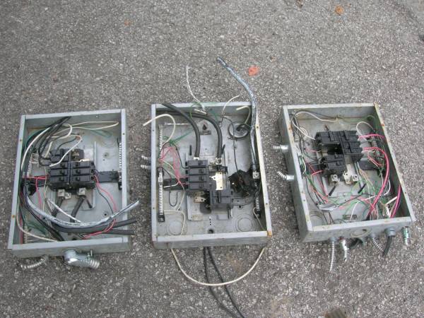 200 AMP BREAKER BOXES WITH BREAKERS