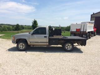 2000 Chevrolet 2500 4x4 with Bale Bed
