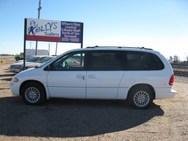 2000 Chrysler Town and Country AWD