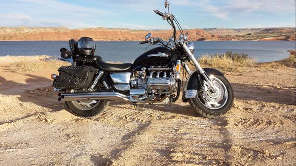 2001 Honda Valkyrie 1500. in hurry to sell