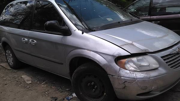 2002 CHRYSLER VOYAGER FOR PARTS