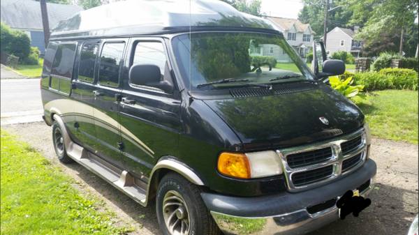 2002 Dodge 1500 Conversion Van (RUNS GOOD)