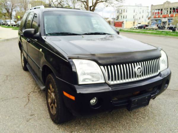 2002 MERCURY MOUNTAINEER LIMITED BLACK 7 PASS AWD 105K