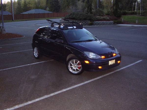 2004 Ford Focus ZX3  svt hatchback