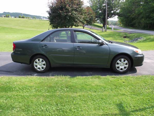 2004 Toyota Camry LE