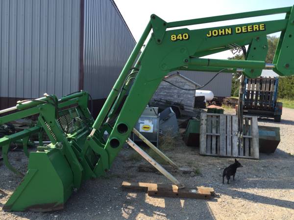 2005 840 JD Loader