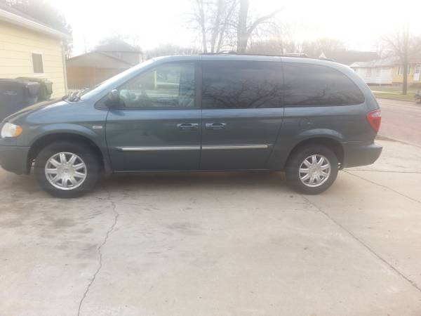 2006 chrysler town and country