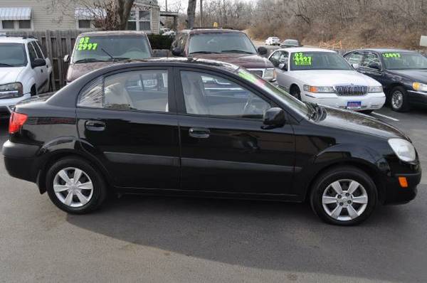 2006 Kia Rio LX 4 Cylinder GAS Saver 5 Speed Trans 150K