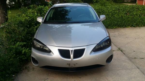 2006 Silver Pontiac Grand prix