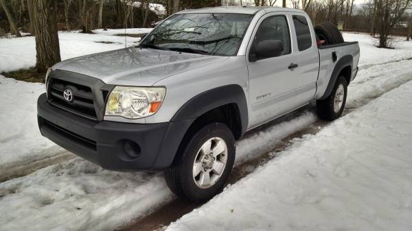 2006 Toyota Tacoma alloy wheels