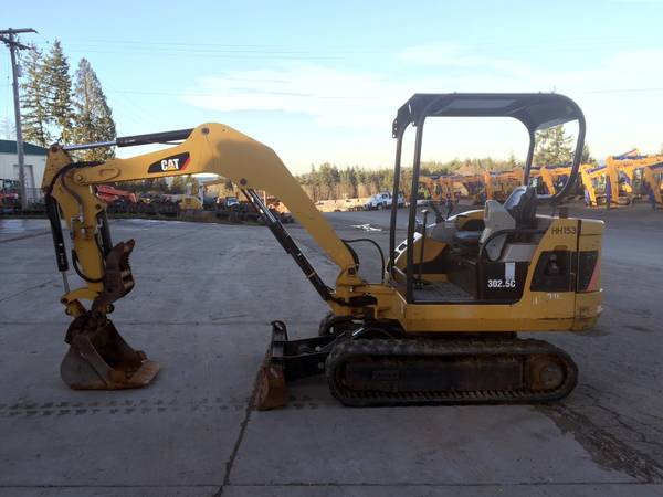 2009 Caterpillar 302.5 (NO PAYMENTS FOR 90 DAYS)