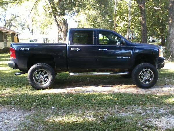 2009 Chevy 1500 4x4 Lifted