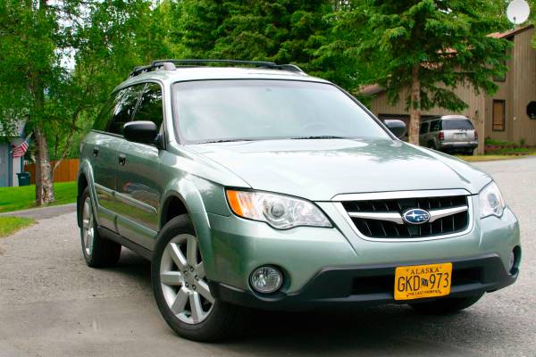 2009 Subaru Outback 2.5i Wagon, low miles