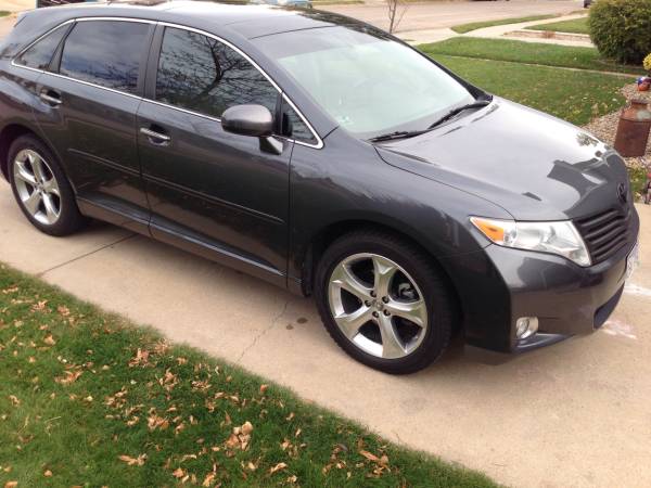 2009 Toyota Venza AWD motivated seller