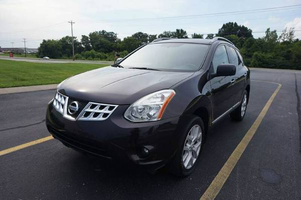 2011 NISSAN Rogue SV with 50k miles, leather Nav cam