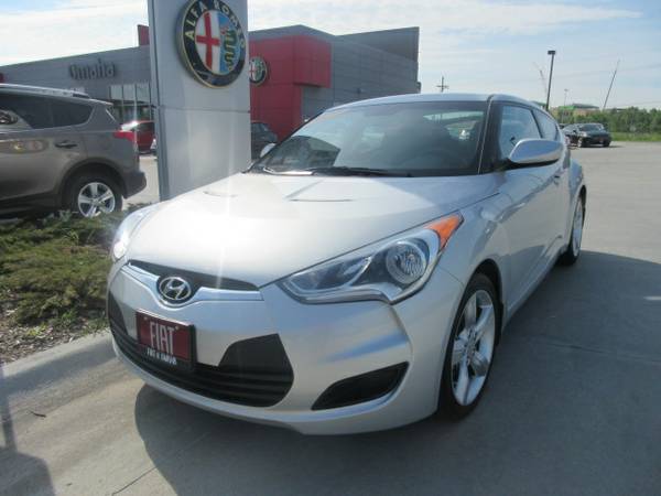 2013 Hyundai Veloster Hatchback   19,960 miles only