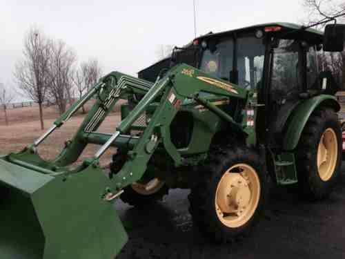 2014 john deere tractor 4x4 65hp with  loader low hours 40 hr
