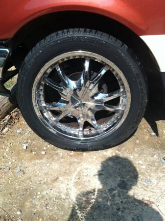 20quot rims w 245 tires (Phenix city)