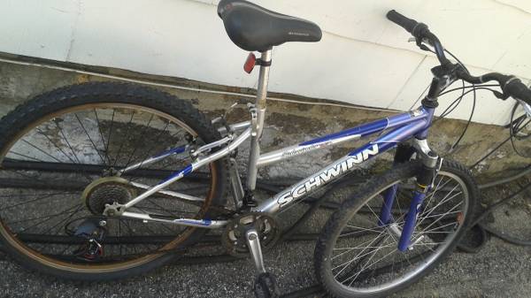 21 speed Schwinn mountain bike