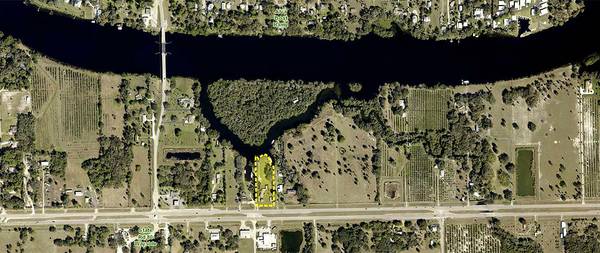 2.3 Acres waterfront property (Alva, Florida, USA)