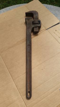 24 Vintage WALWORTH Pipe wrench