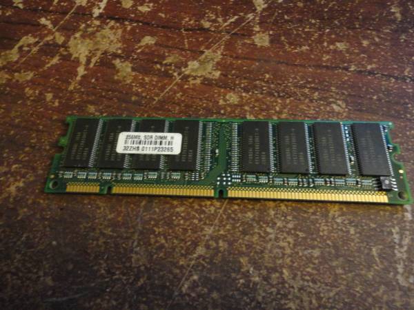 256MB PC133 Memory Stick