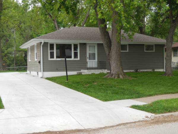 x0024500  Rental rooms, long or short term (Underwood, Iowa)