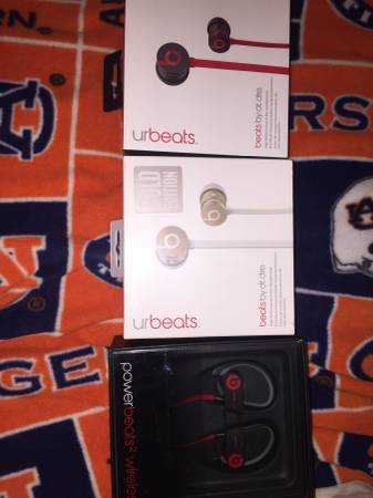 3 pairs of Beats earbuds Brand new never opened