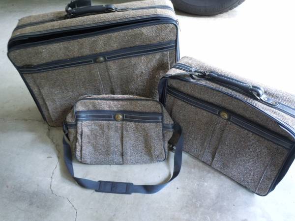 3 piece Luggage with wheels